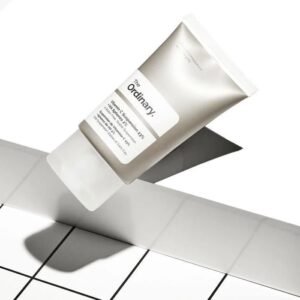 THE ORDINARY SUSPENSION DE VITAMINE C 23% + SPHERES DE HA 2%